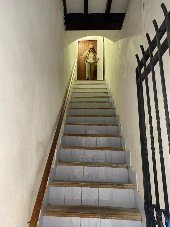 Shut Down Place Appartement *